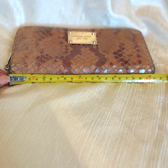 Michael Kors Python Embossed Brown Leather Jetset Wallet - Picture 11 of 15